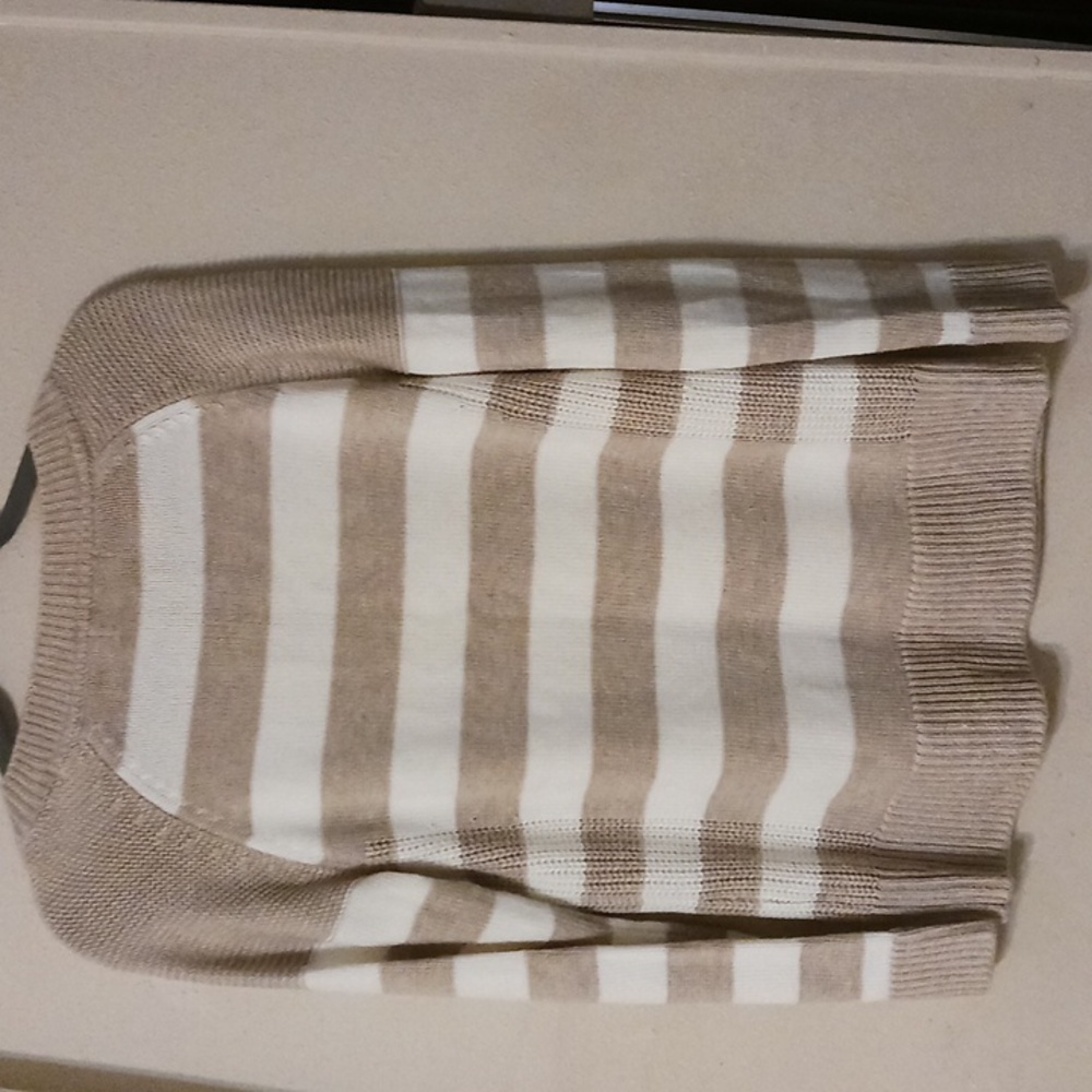 Calvin Klein sweater - Picture 3 of 4